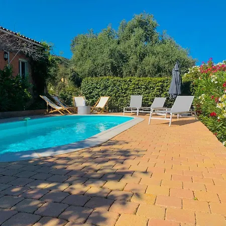 Petit Coin De Paradis, Avec Piscine. 빌라 *